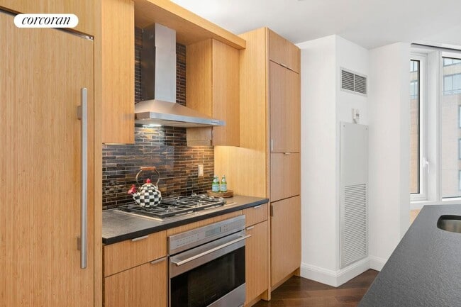 70 Little W St, New York, NY 10004 - photo 3