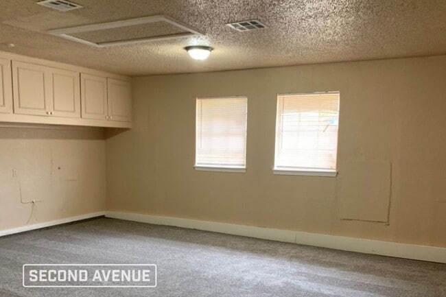 1129 NW 103rd St, Oklahoma City, OK 73114 - photo 4