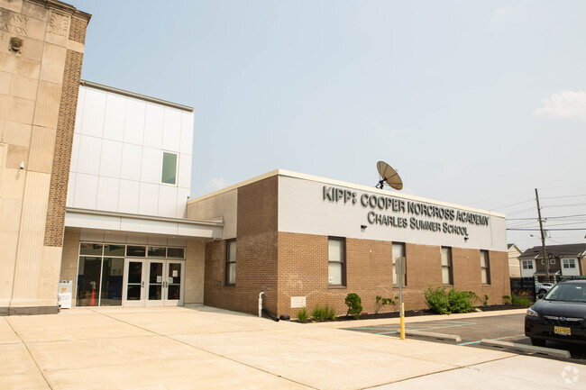 KIPP Sumner Elementary School is located in the Liberty Hill neighborhood of New Jersey.