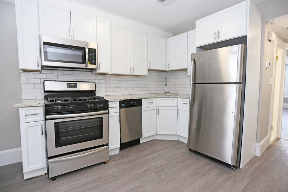 135 Eutaw St unit 2, Boston, MA 02128 - photo 1