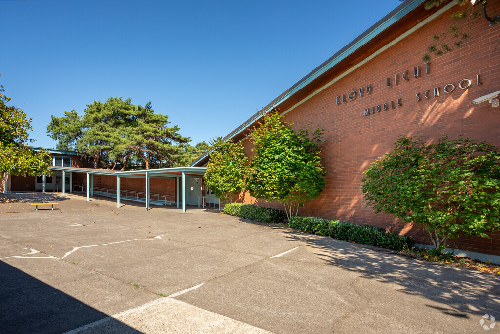 Floyd Light Middle School's front courtyard.