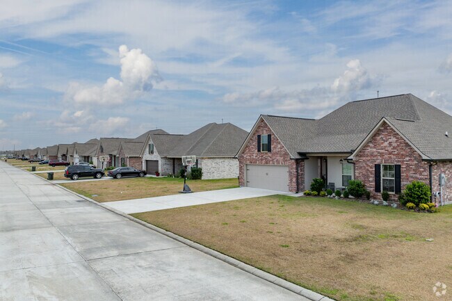New subdivisions are being built in Gray 
that offer new traditional homes.