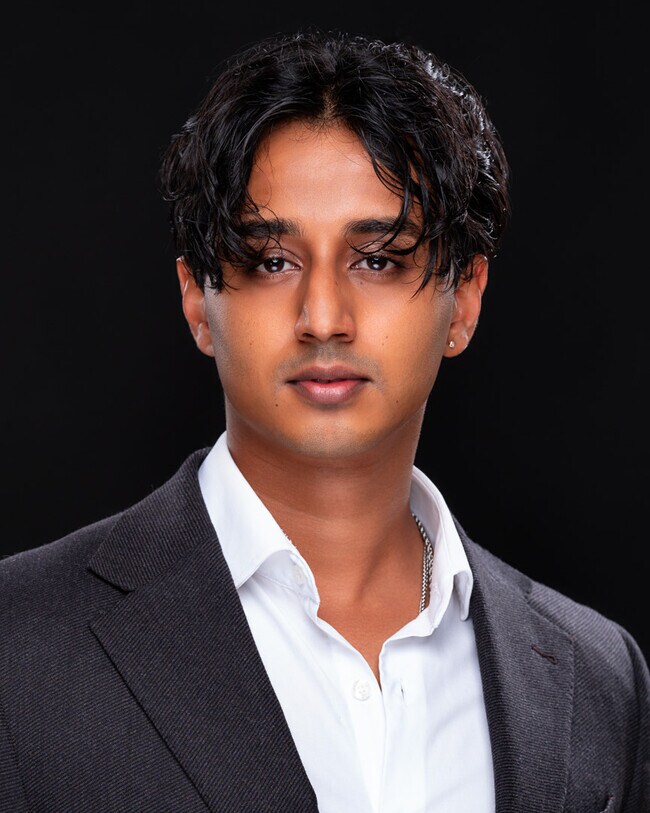 Agent Photo