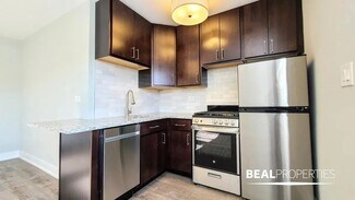 454 W Barry Ave, Chicago, IL 60657