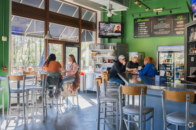 Drew Valley locals highly-rate Verde Taqueria for it's laidback atmosphere and Mexican fare.
