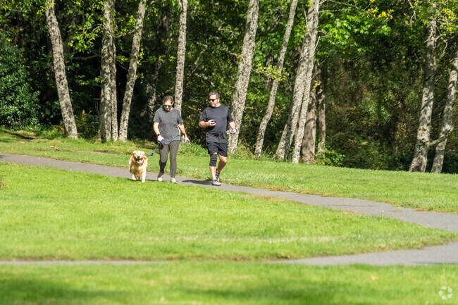 Maple Leaf residents can enjoy sunny walks in the parks and green areas in the neighborhood.