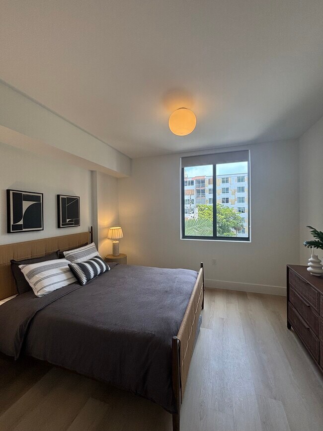 2578 NE 182nd Terrace unit A09, North Miami Beach, FL 33160 - photo 5