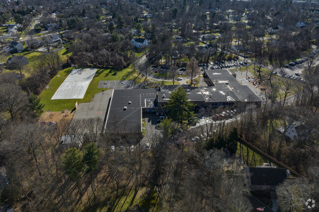 Jennings Elementary School at 31 Palm Drive in Fairfield, CT.
