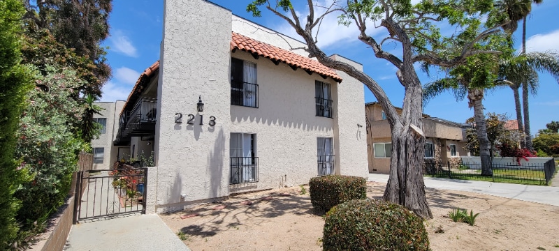 2213 Voorhees Ave unit 102, Redondo Beach, CA 90278 - photo 1