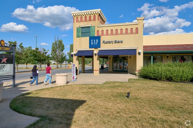 South End residents can conveniently shop the Hagerstown Premium Outlets.