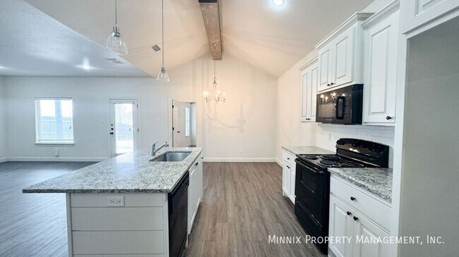 2009 102nd St unit A, Lubbock, TX 79423 - photo 7