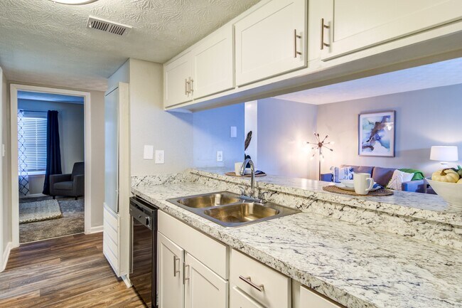 Glen Hollow, Decatur, GA 30034 - photo 3