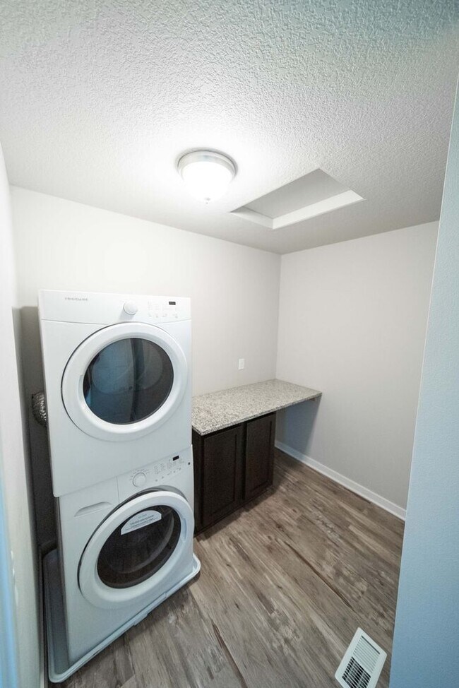 Village at The Grove Townhomes, West Des Moines, IA 50266 - photo 6