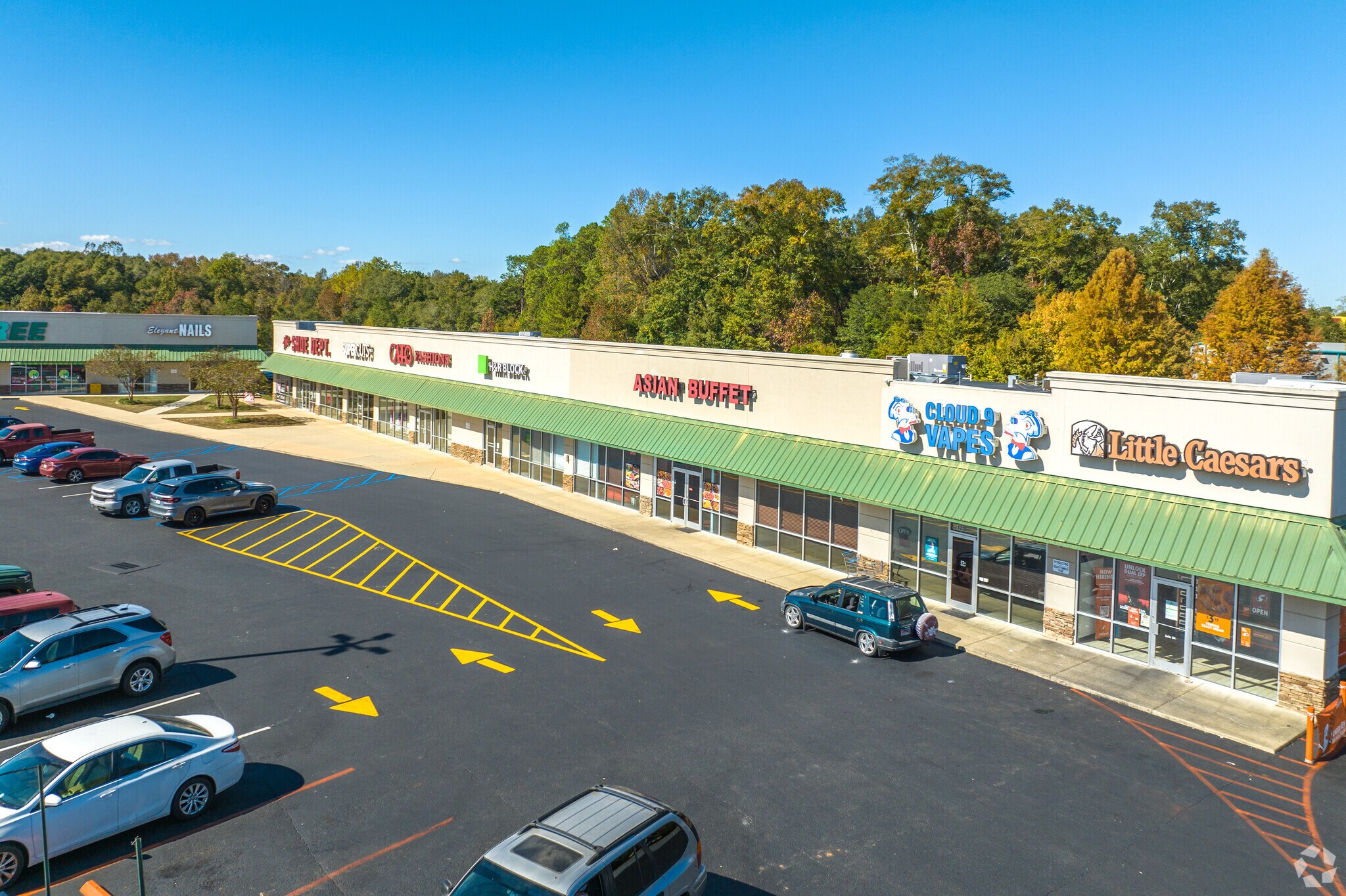 Nearby strip malls offer convenient dining options for Westavia residents.