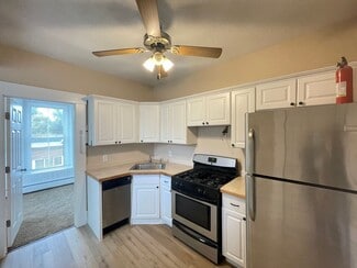 46 Glass St, Pembroke, NH 03275