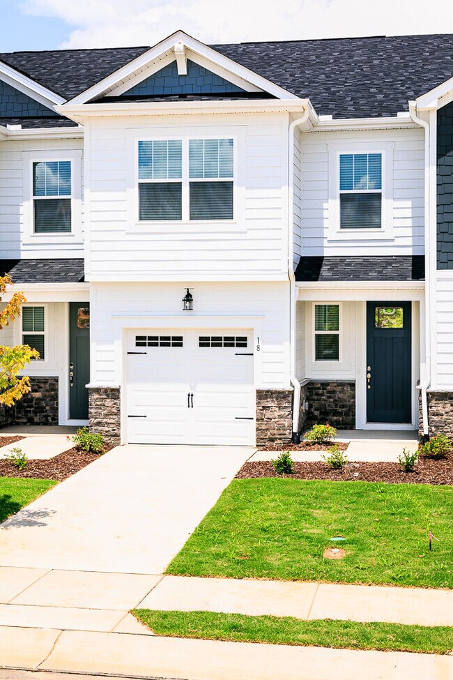 18 Twin Birch Dr, Angier, NC 27501