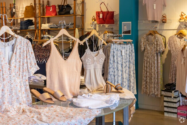 Dynamite Foothills residents can find shopping nearby in DC Ranch.