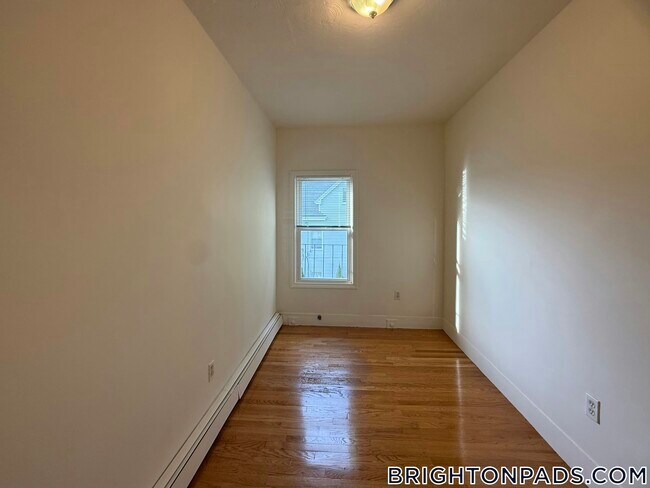 11 Snow St unit 2, Boston, MA 02135 - photo 5