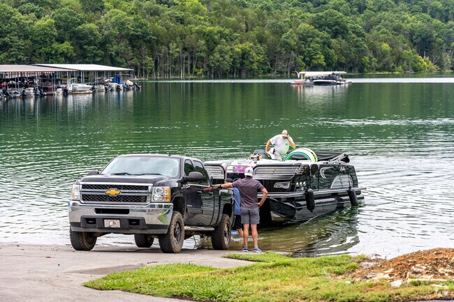 Put your boat in Norris Lake at Waterside Marina.