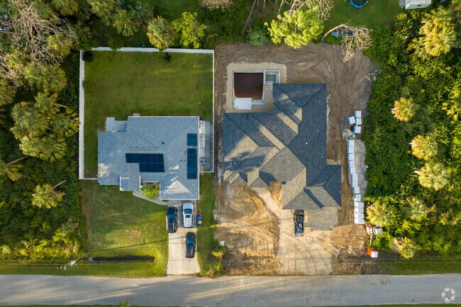 North Port Estates is quickly developing new homes amongst the lush landscape of Sarasota.