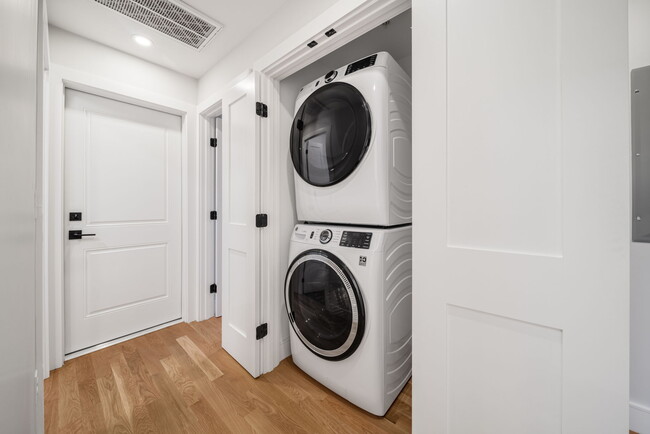 7 Wenham St, Boston, MA 02130 - photo 3