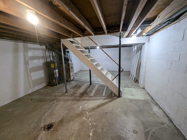 1363 Wertz Ave SW, Canton, OH 44710 - photo 7