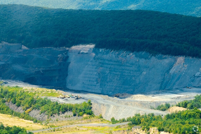 Summit Hill has a long history as a mining town, with coal mining operations dating as far back as 1792.