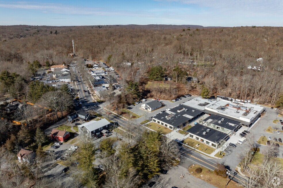 Neighborhood_Pound Ridge_V2_022024