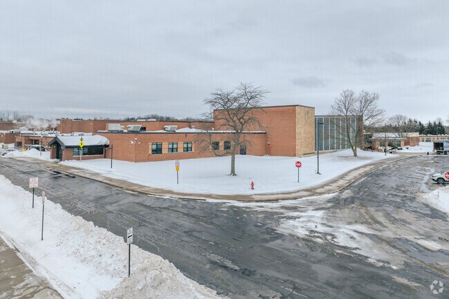 Silver Creek High School has an extensive academic program for students to excel academically and achieve their goals.