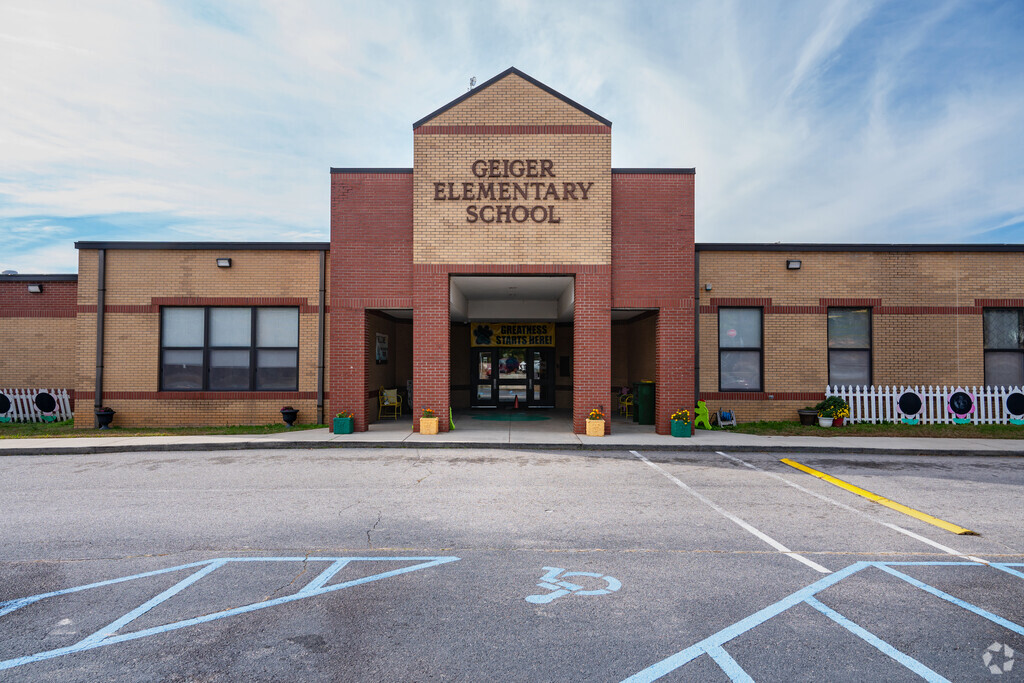 Geiger Elementary School provides education in the neighborhood of 
Fairfield County.