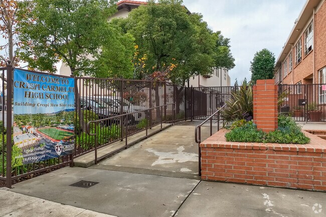 Crespi Carmelite High School