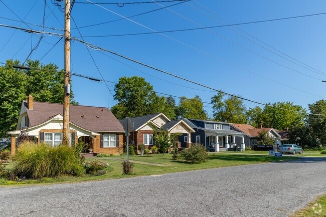 Bungalows sit next to Craftsman and brick homes in the Keiler Park neighborhood.