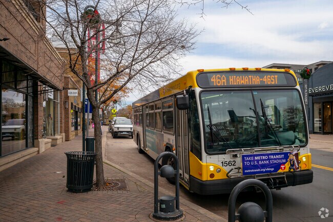 Metro transit provides bus transportation throughout the Chowen Park/Creek Knoll neighborhood.
