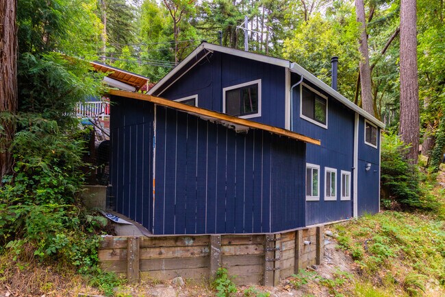 Most properties in Lompico range from $525,000 to $950,000.