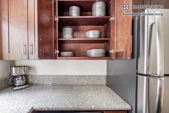 611 N Howard St unit FL1-ID424, Glendale, CA 91206 - photo 7