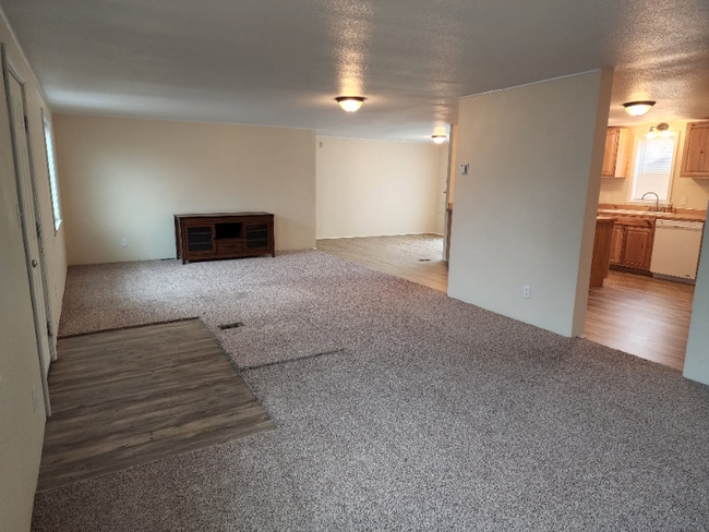 407 W Jefferson St, Three Forks, MT 59752 - photo 6