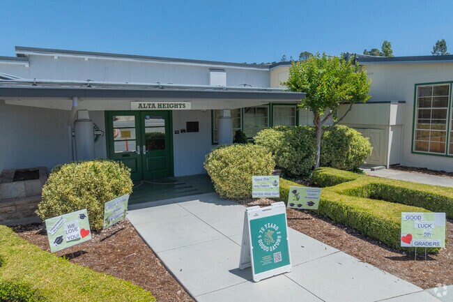 Alta Heights Elementary School is located in Napa, California.