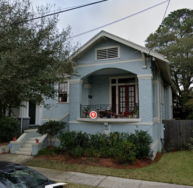 Renovated apartment steps from campus