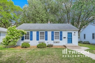 6821 Thomas Ave S, Minneapolis, MN 55423