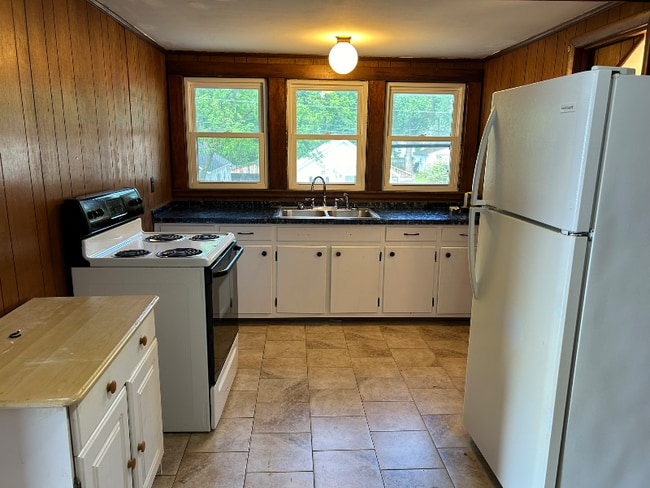 215 S Bilbro Ave unit B, Murfreesboro, TN 37130 - photo 2