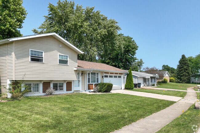 Rows of homes come in all shapes and sizes in Scottsdale.