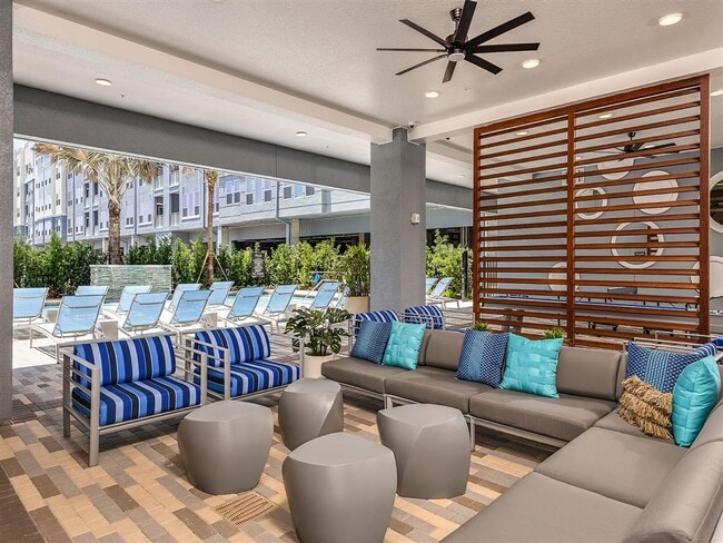 568 Dr Martin Luther King jr St S unit 307, Saint Petersburg, FL 33701 - photo 6