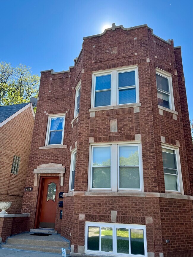 4904 N Marmora Ave Unit 2, Chicago, IL 60630