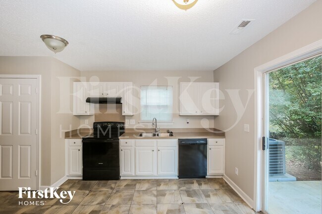 11114 Palestrina Rd, Charlotte, NC 28215 - photo 7