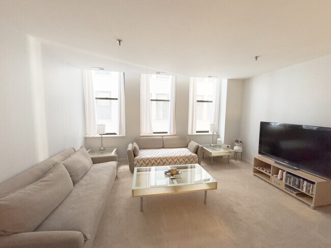 Printer's Square unit 603, Chicago, IL 60605 - photo 2