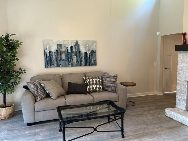 1565 Pinebreeze Dr unit ID1289335P, Marietta, GA 30062 - photo 2