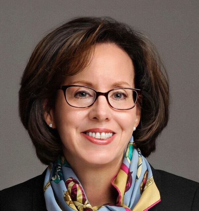 Maura Mills