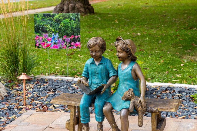 Art and green space enliven East Troy’s daily life.