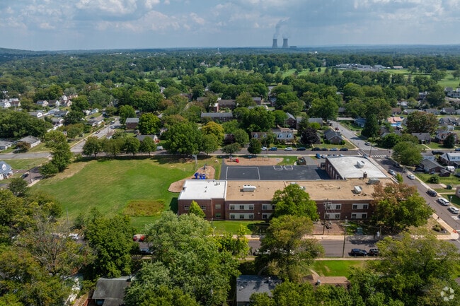 Franklin Elementary School serves grades PreK-4 with a C rating according to Niche.com.