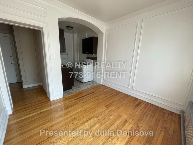 1373 W Estes Ave unit 3A, Chicago, IL 60626 - photo 4